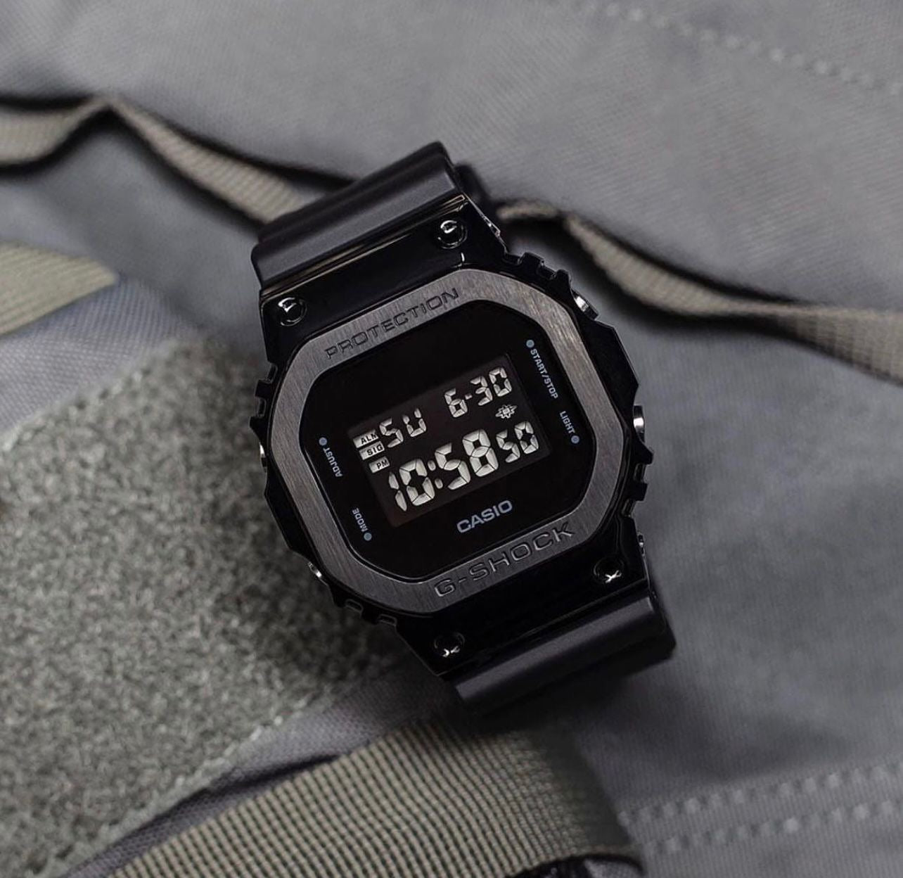 G-Shock 5600 METAL BLACK